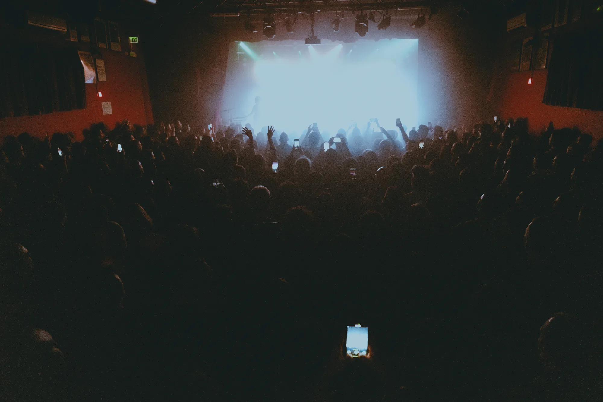 Joan Thiele — Club Tour, Bologna Locomotiv Loraw — photo by @joan-thiele-loraw-bologna-10-dic-2025-13.webp