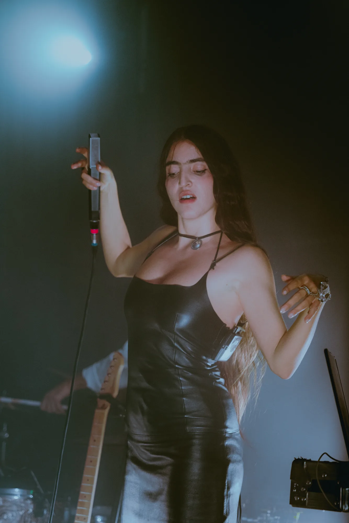 Joan Thiele — Club Tour, Bologna Locomotiv Loraw — photo by @joan-thiele-loraw-bologna-10-dic-2025-17.webp