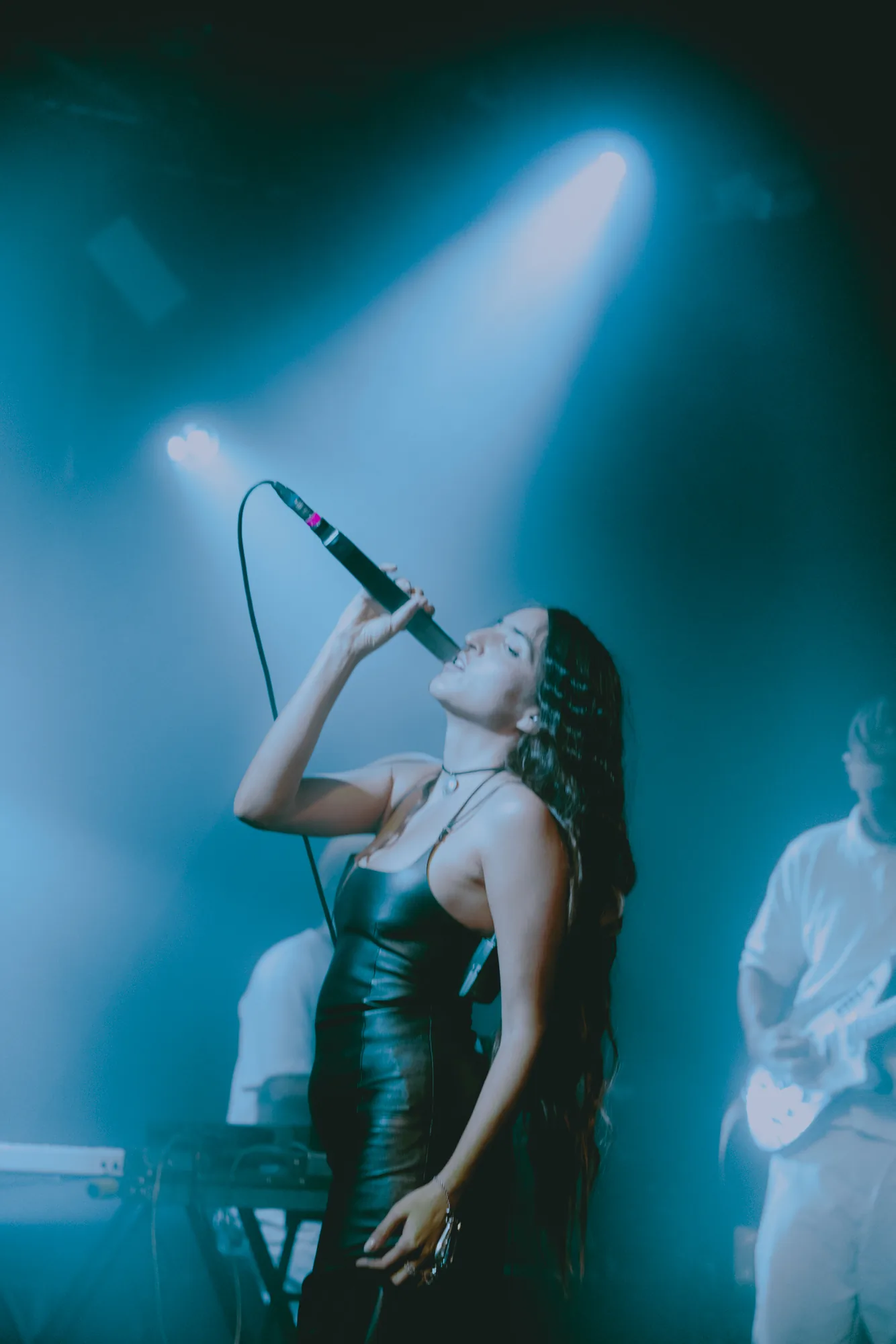 Joan Thiele — Club Tour, Bologna Locomotiv Loraw — photo by @joan-thiele-loraw-bologna-10-dic-2025-3.webp