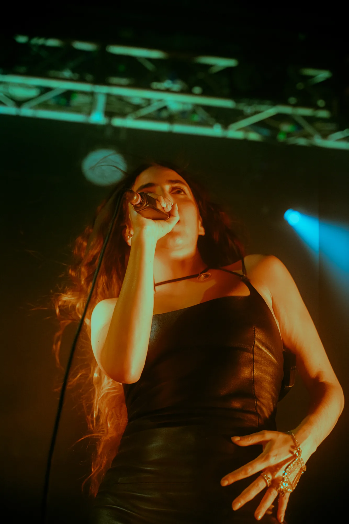 Joan Thiele — Club Tour, Bologna Locomotiv Loraw — photo by @joan-thiele-loraw-bologna-10-dic-2025-5.webp