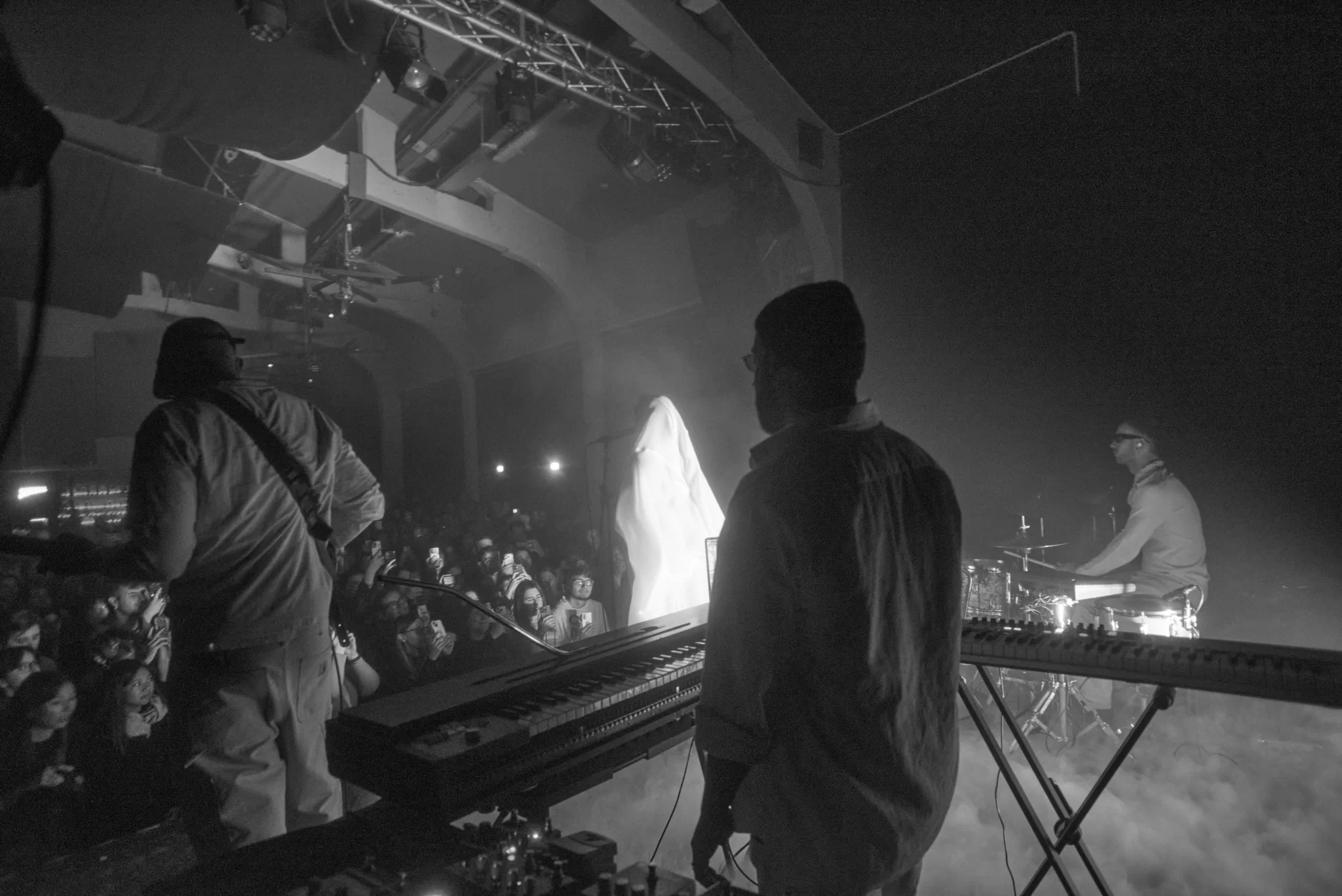 Joan Thiele — Club Tour, Milano Santeria — photo by @cirogalluccio