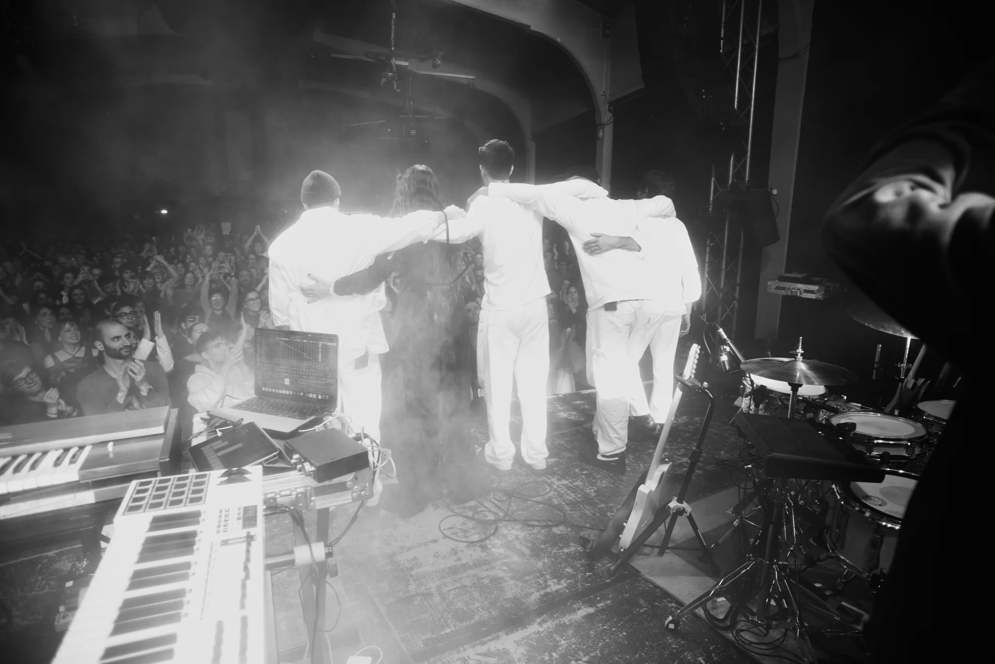 Joan Thiele — Club Tour, Milano Santeria — photo by @cirogalluccio