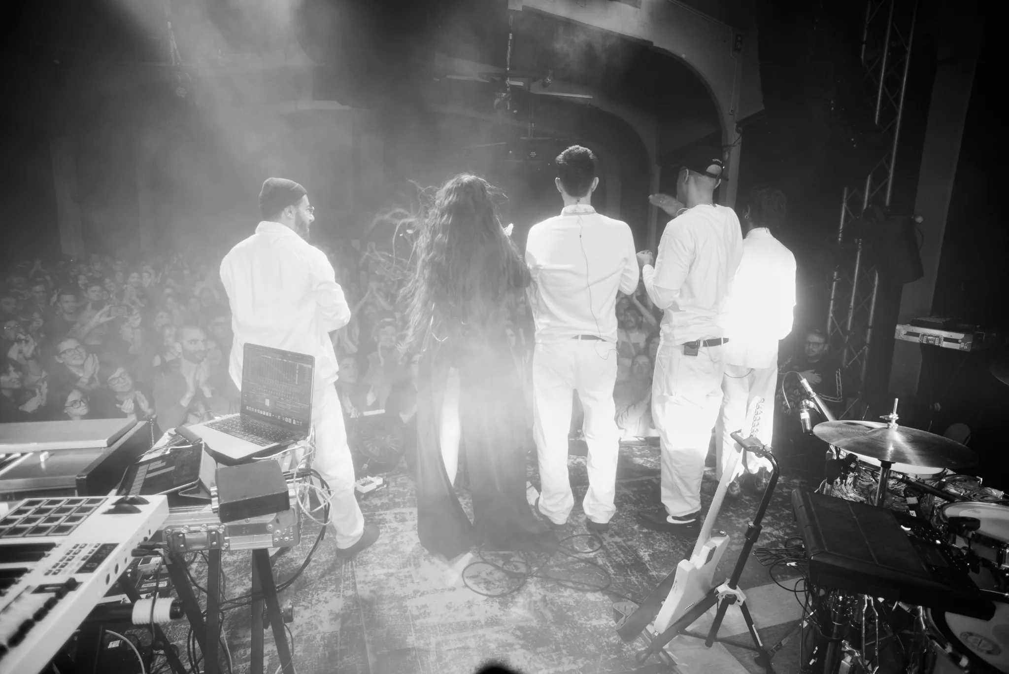 Joan Thiele — Club Tour, Milano Santeria — photo by @cirogalluccio