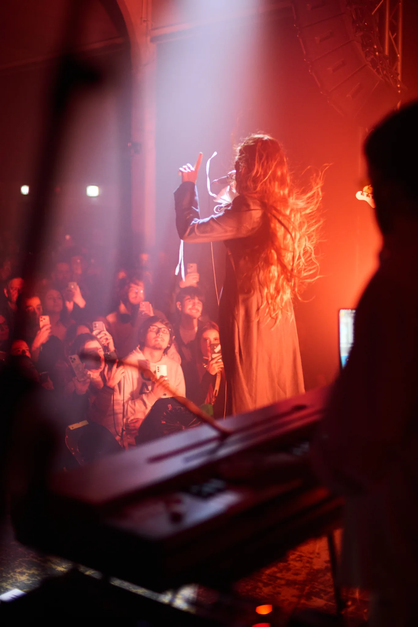 Joan Thiele — Club Tour, Milano Santeria — photo by @cirogalluccio