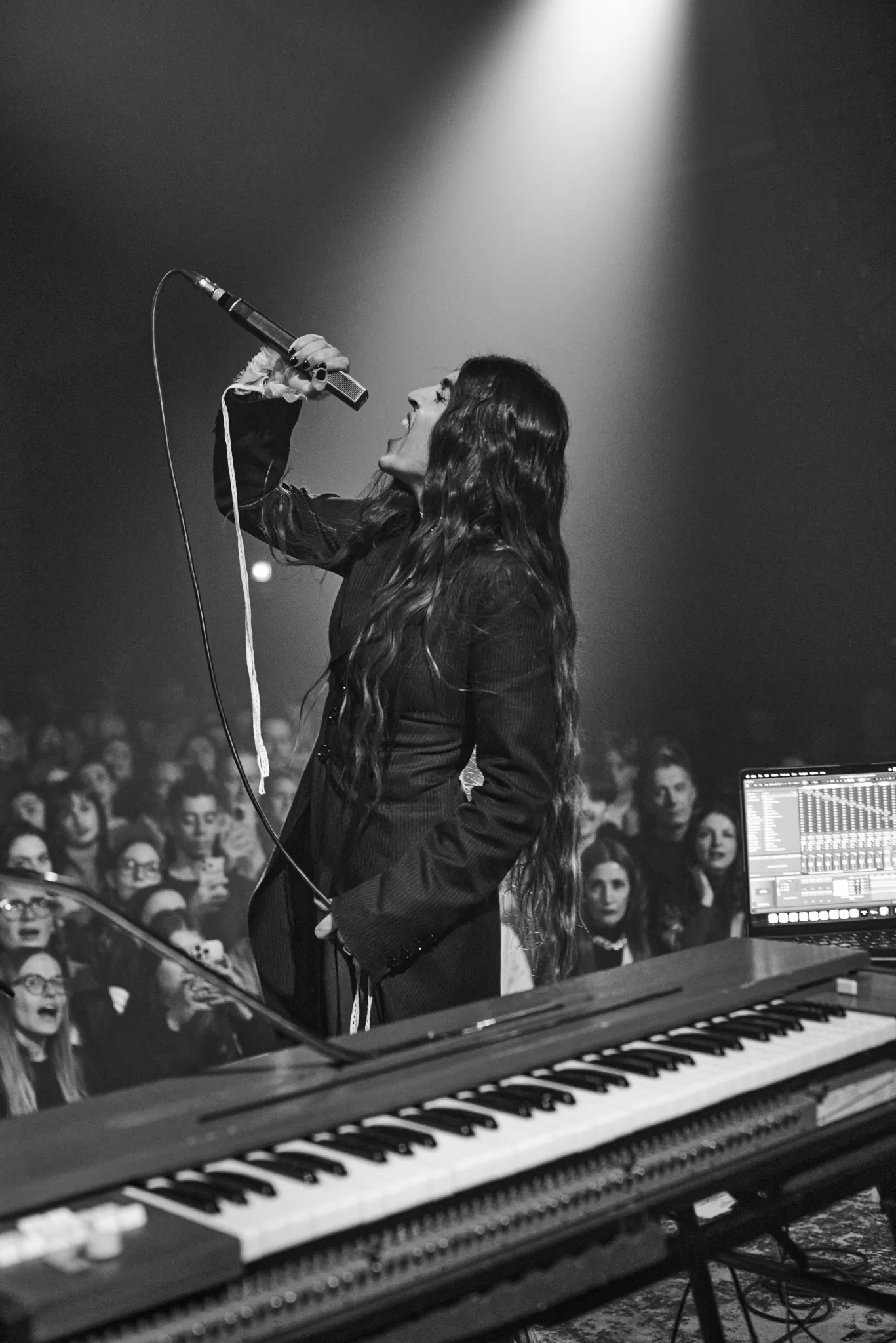 Joan Thiele — Club Tour, Milano Santeria — photo by @cirogalluccio