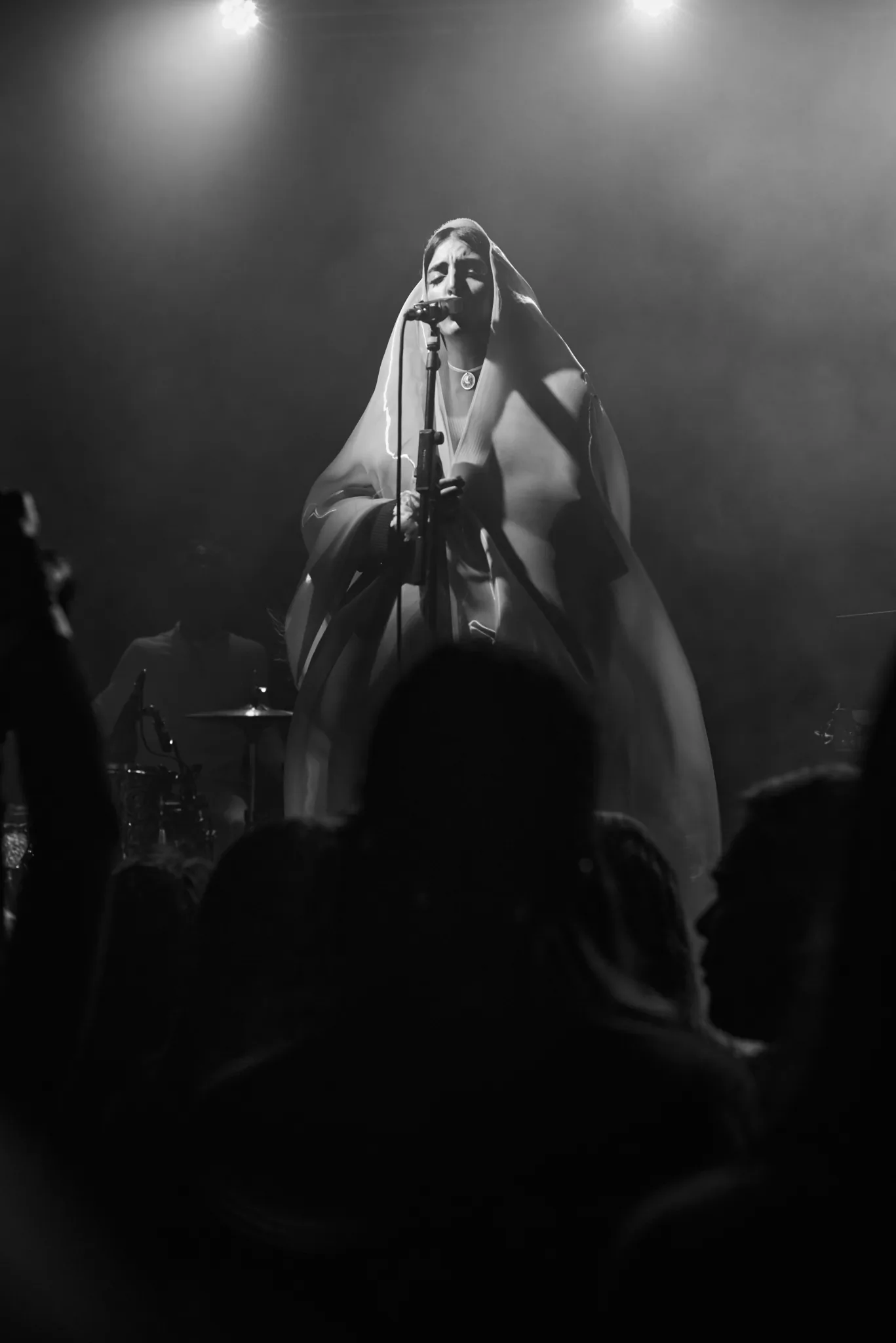 Joan Thiele — Club Tour, Milano Santeria — photo by @cirogalluccio