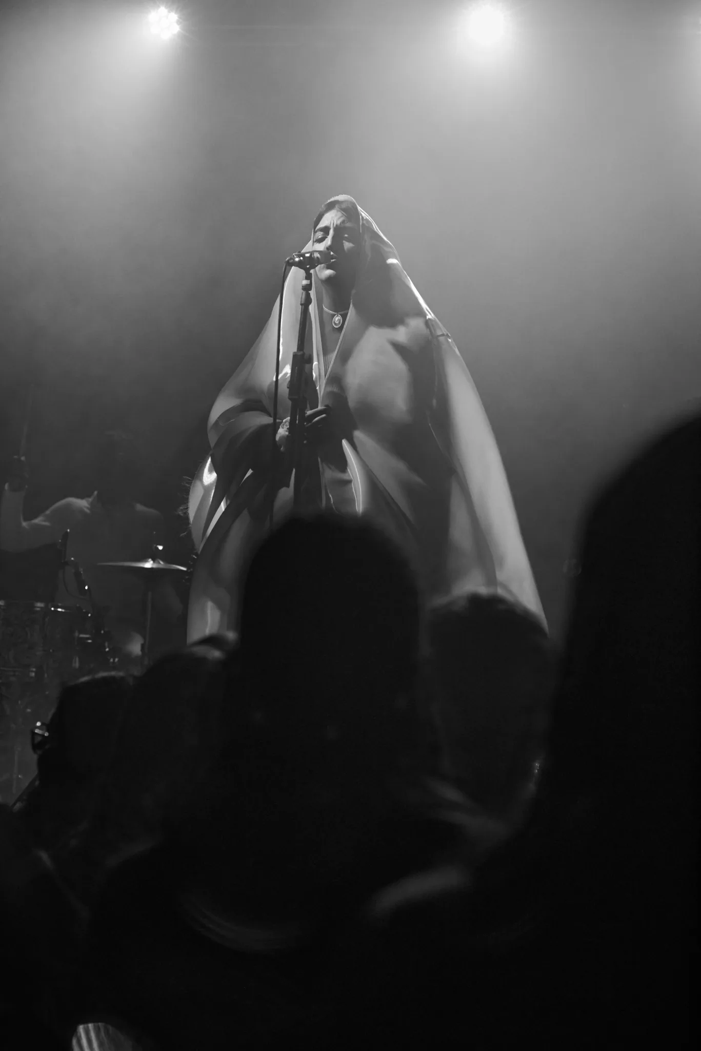 Joan Thiele — Club Tour, Milano Santeria — photo by @cirogalluccio