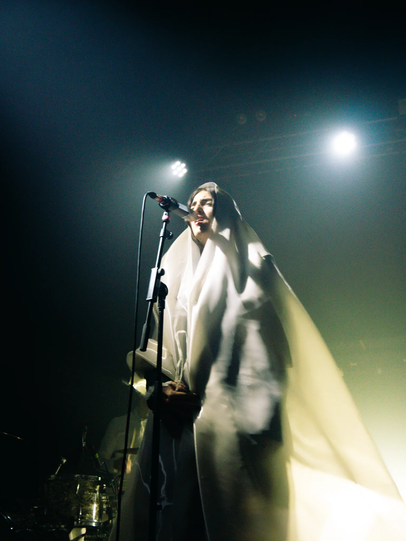 Joan Thiele — Club Tour, Milano Santeria — photo by @diilanxoxo