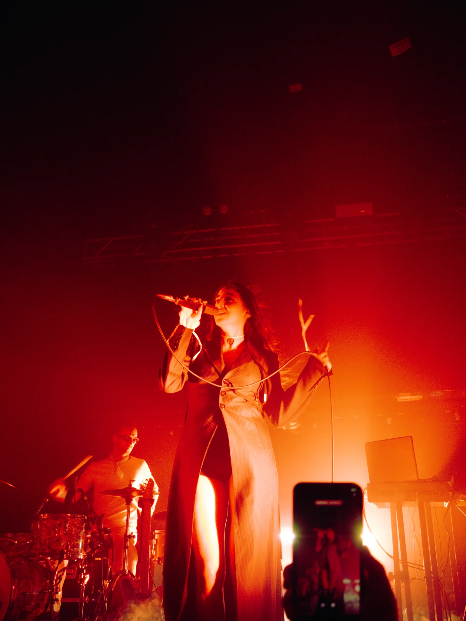 Joan Thiele — Club Tour, Milano Santeria — photo by @diilanxoxo