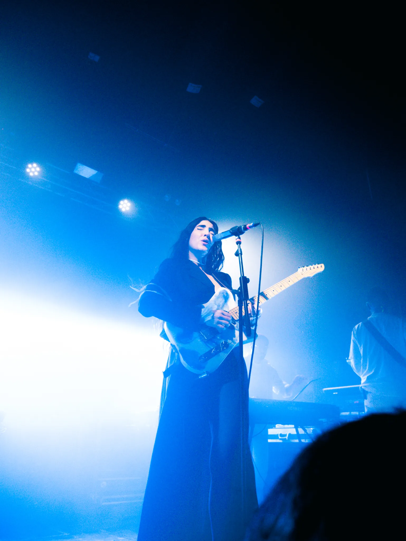 Joan Thiele — Club Tour, Milano Santeria — photo by @diilanxoxo