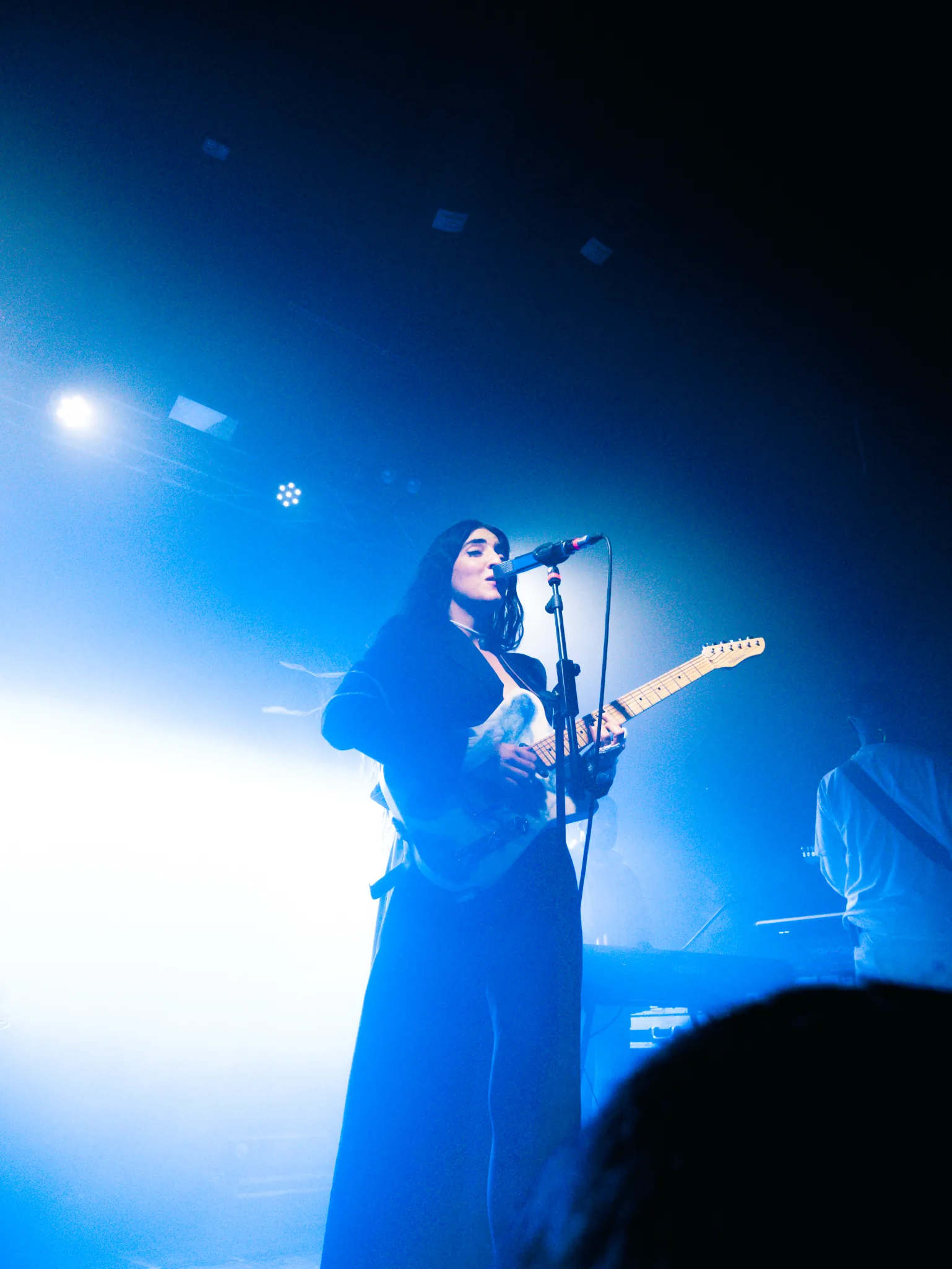 Joan Thiele — Club Tour, Milano Santeria — photo by @diilanxoxo