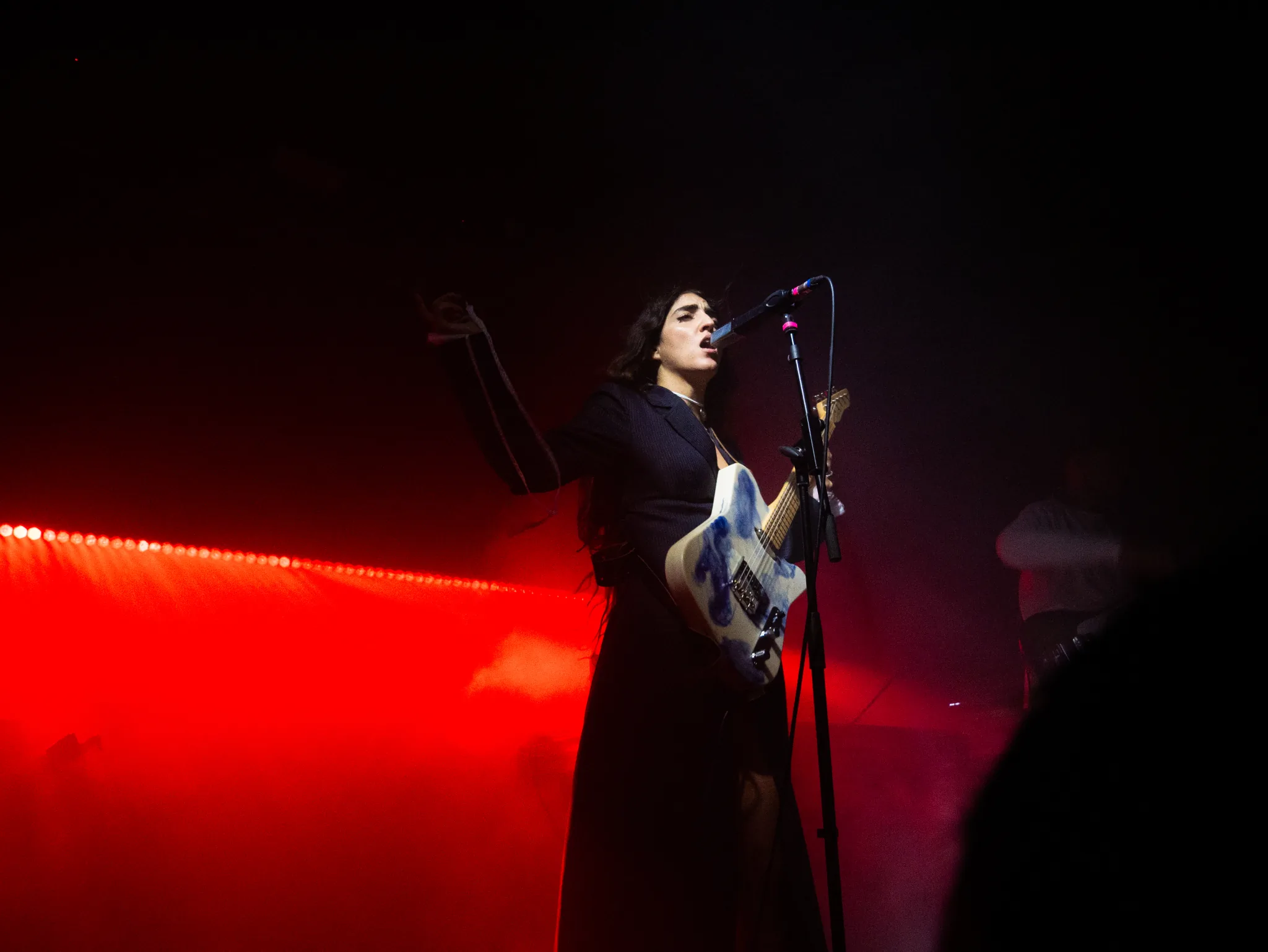 Joan Thiele — Club Tour, Milano Santeria — photo by @diilanxoxo