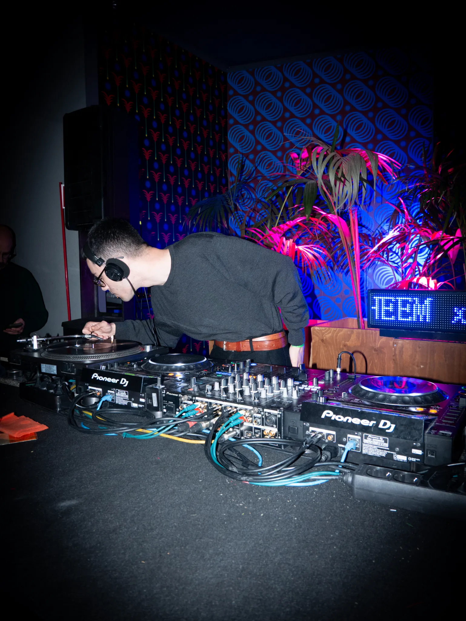 Joan Thiele — Club Tour, Milano Santeria — photo by @diilanxoxo