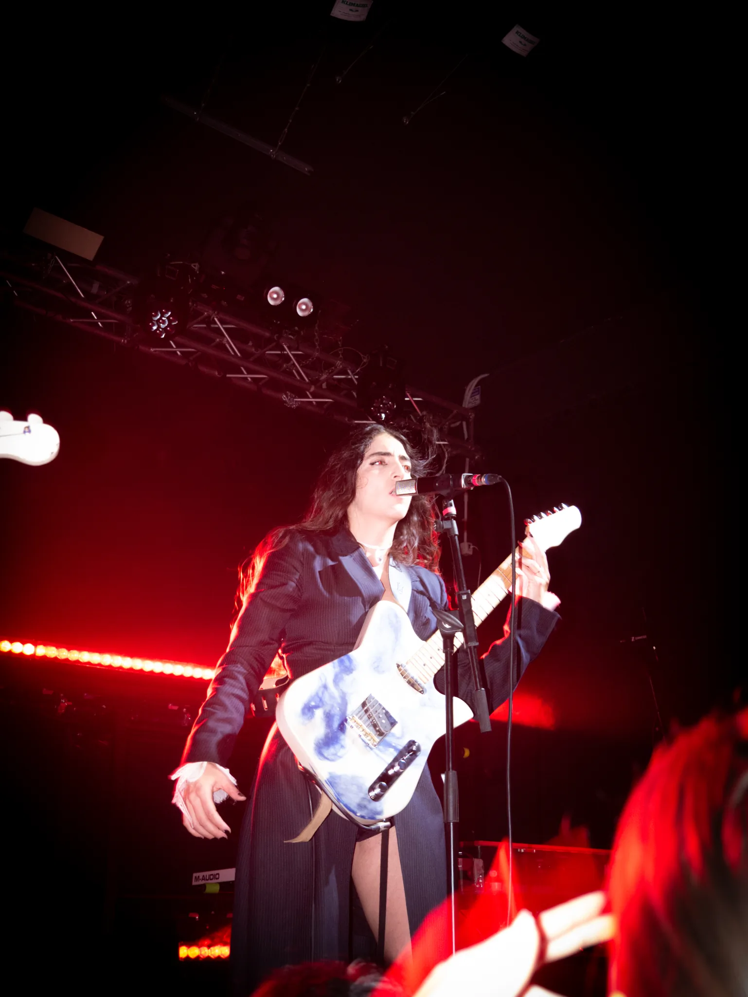 Joan Thiele — Club Tour, Milano Santeria — photo by @diilanxoxo