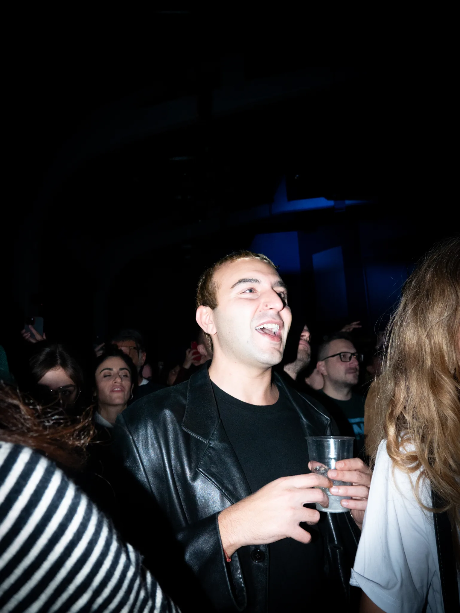 Joan Thiele — Club Tour, Milano Santeria — photo by @diilanxoxo