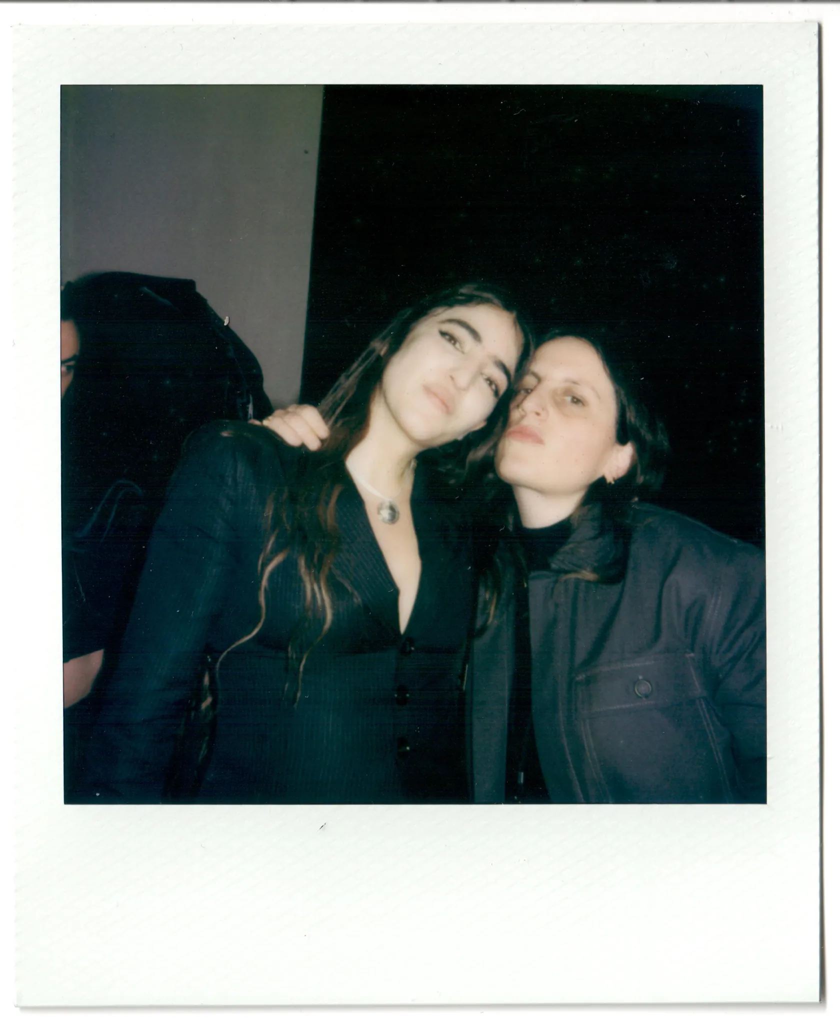 Joan Thiele — Club Tour, Milano Santeria — photo by @diilanxoxo