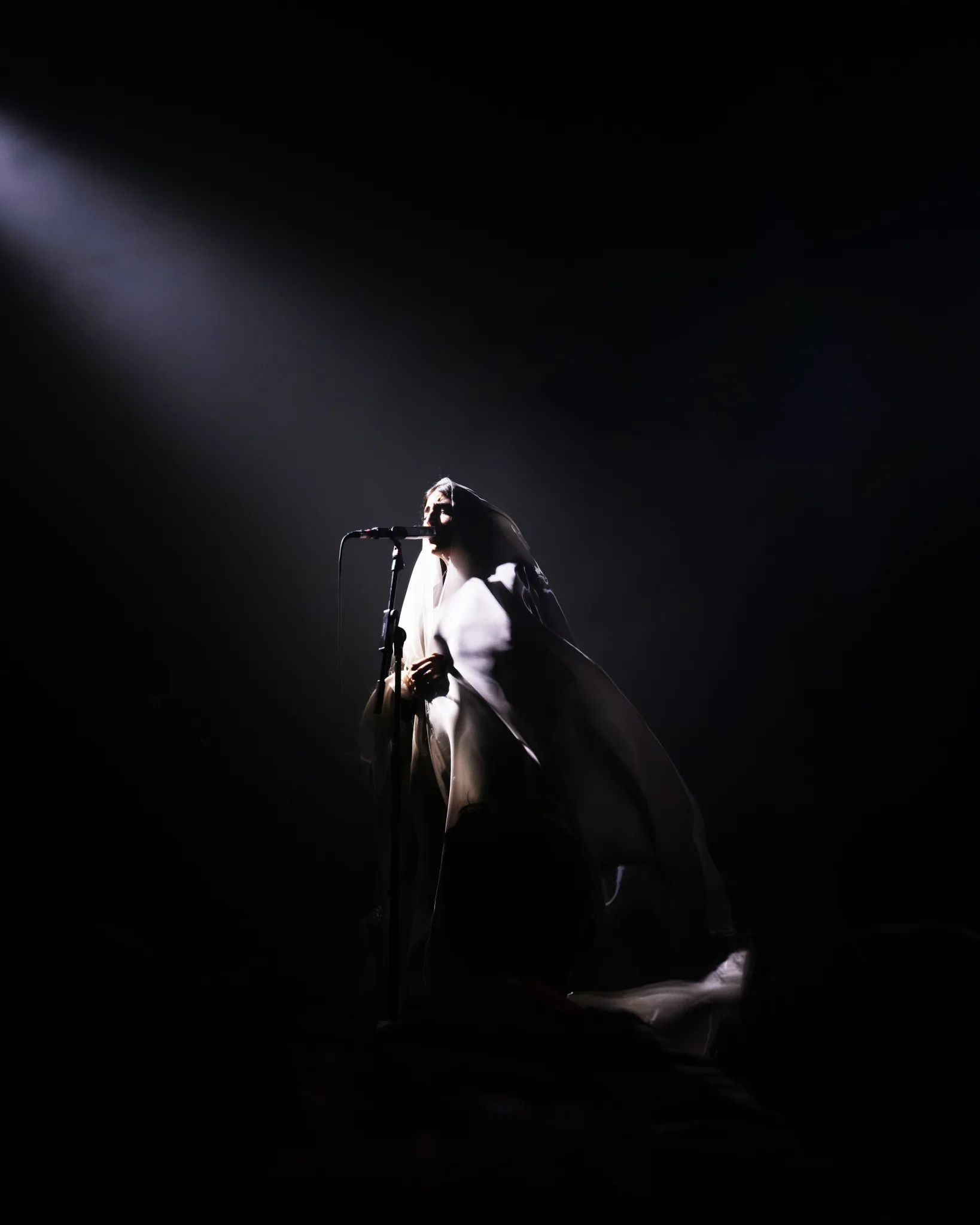 Joan Thiele — Club Tour, Milano Santeria — photo by @emmapjnto