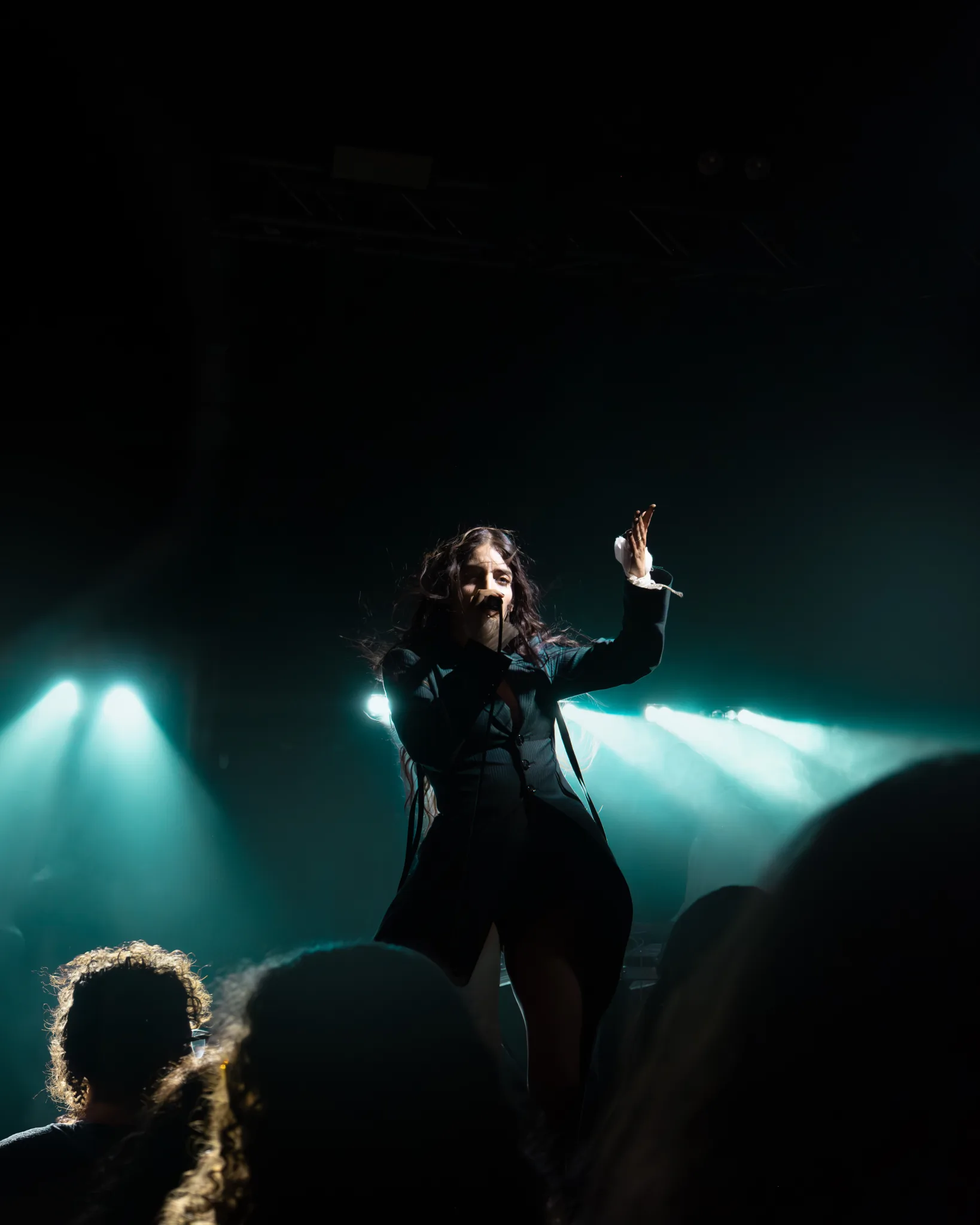 Joan Thiele — Club Tour, Milano Santeria — photo by @emmapjnto