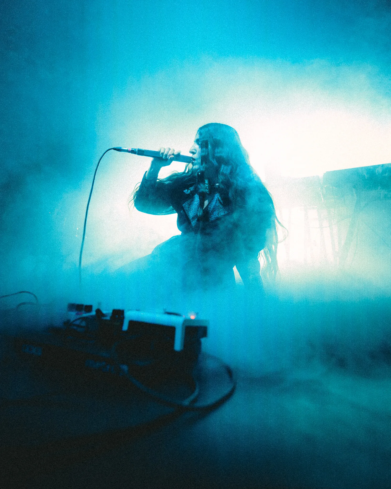 Joan Thiele — Club Tour, Roma Largo Venue — photo by @aghnezstudio