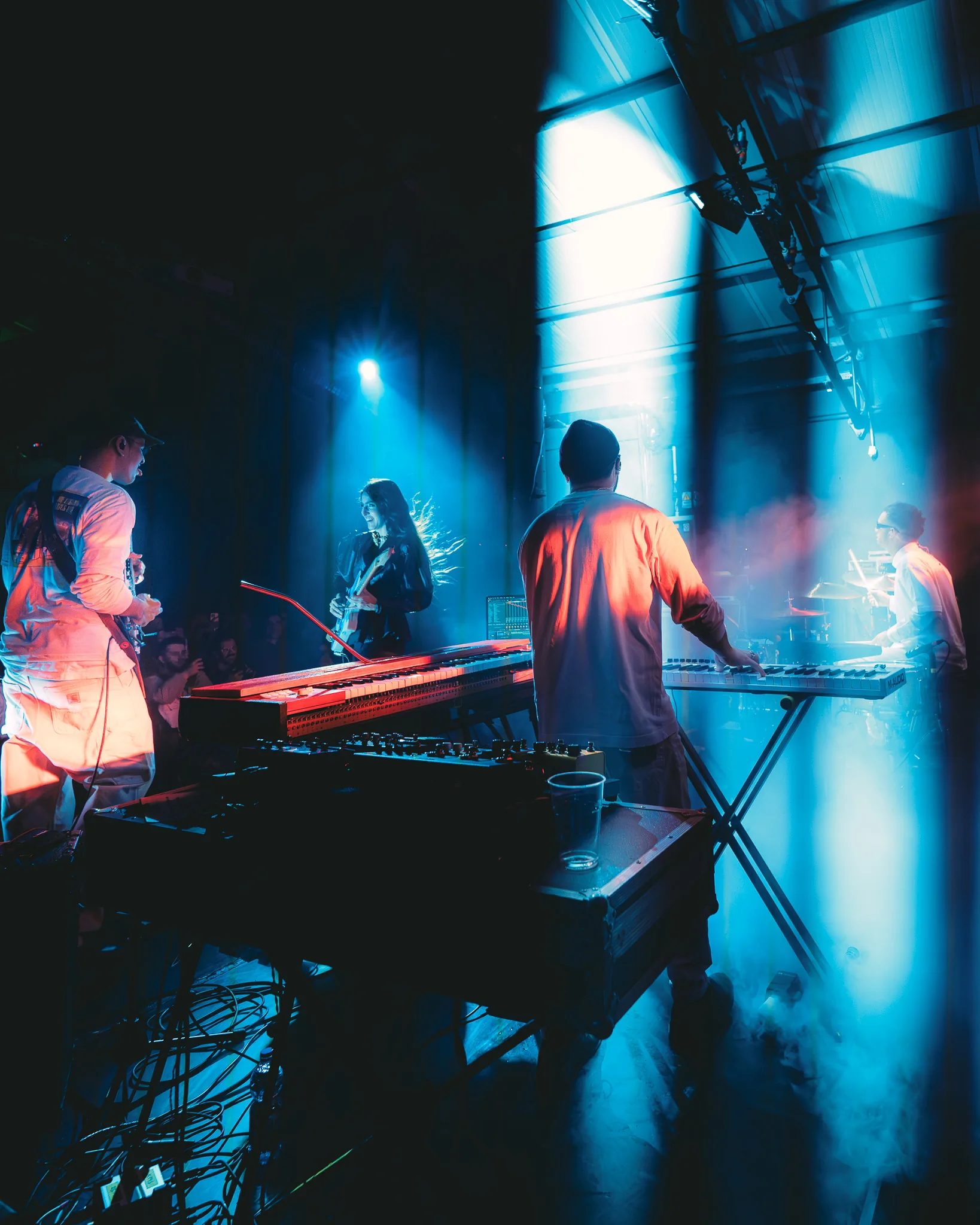 Joan Thiele — Club Tour, Roma Largo Venue — photo by @aghnezstudio