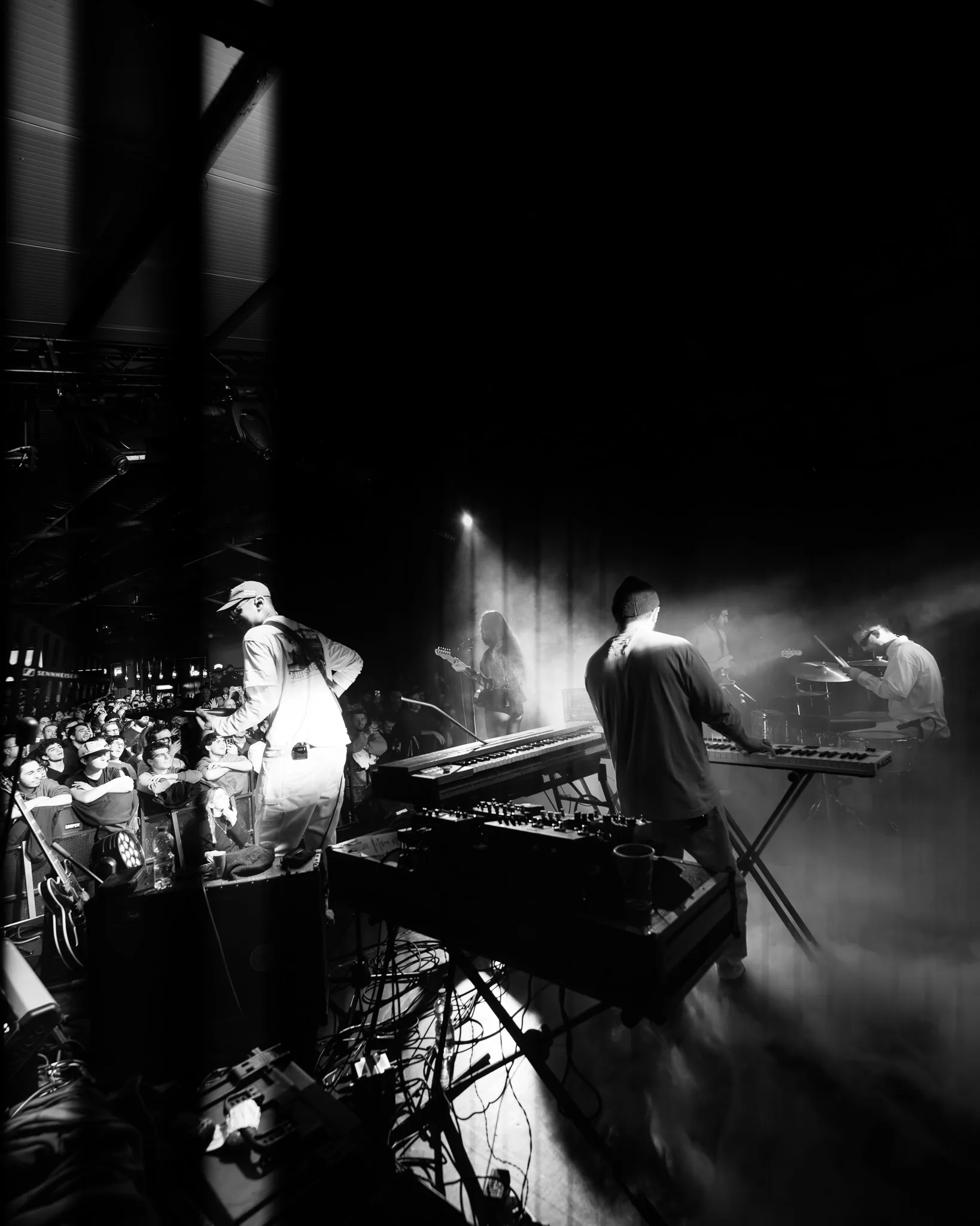 Joan Thiele — Club Tour, Roma Largo Venue — photo by @aghnezstudio