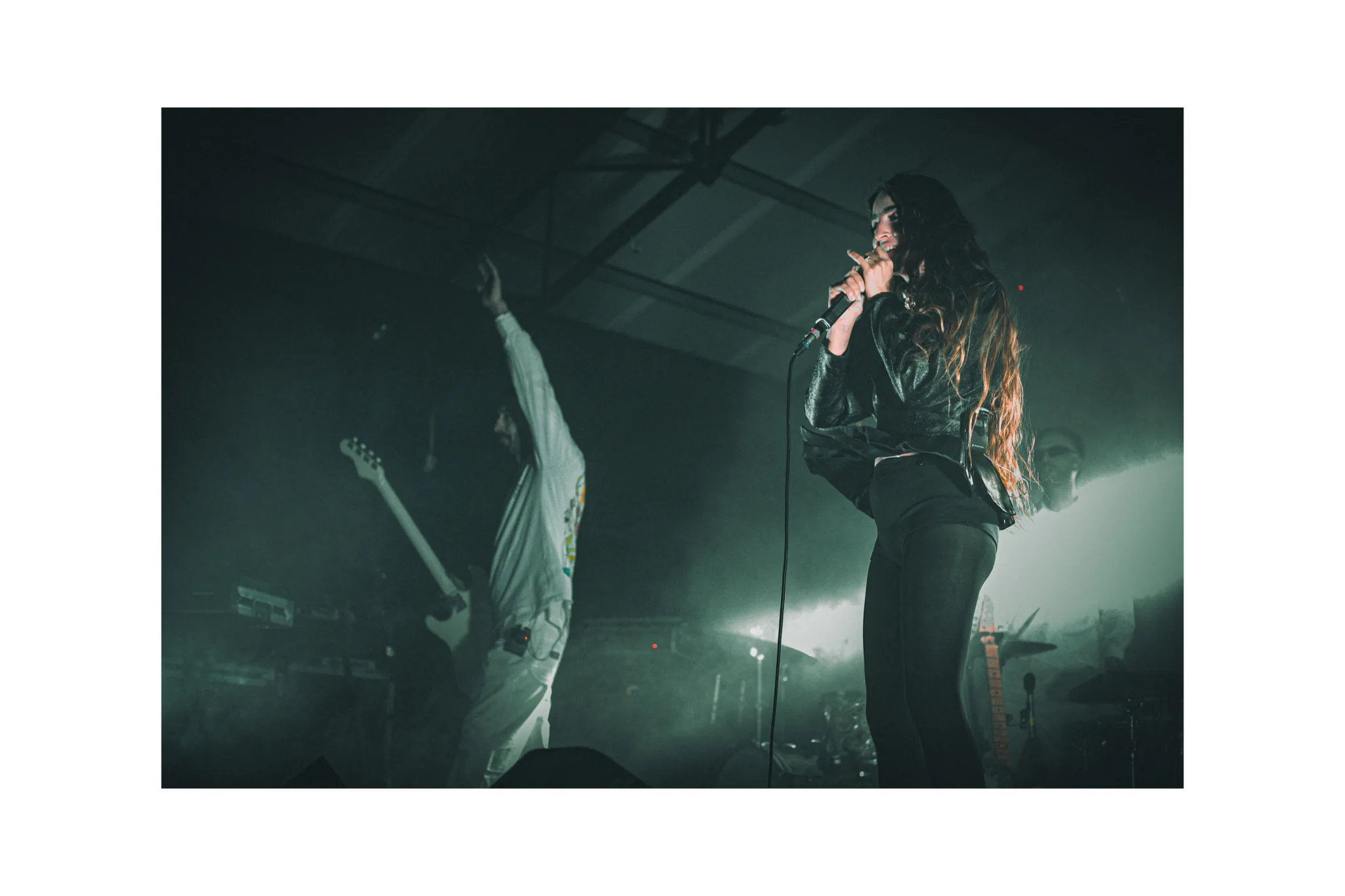 Joan Thiele — Club Tour, Roma Largo Venue — photo by @pour35mm