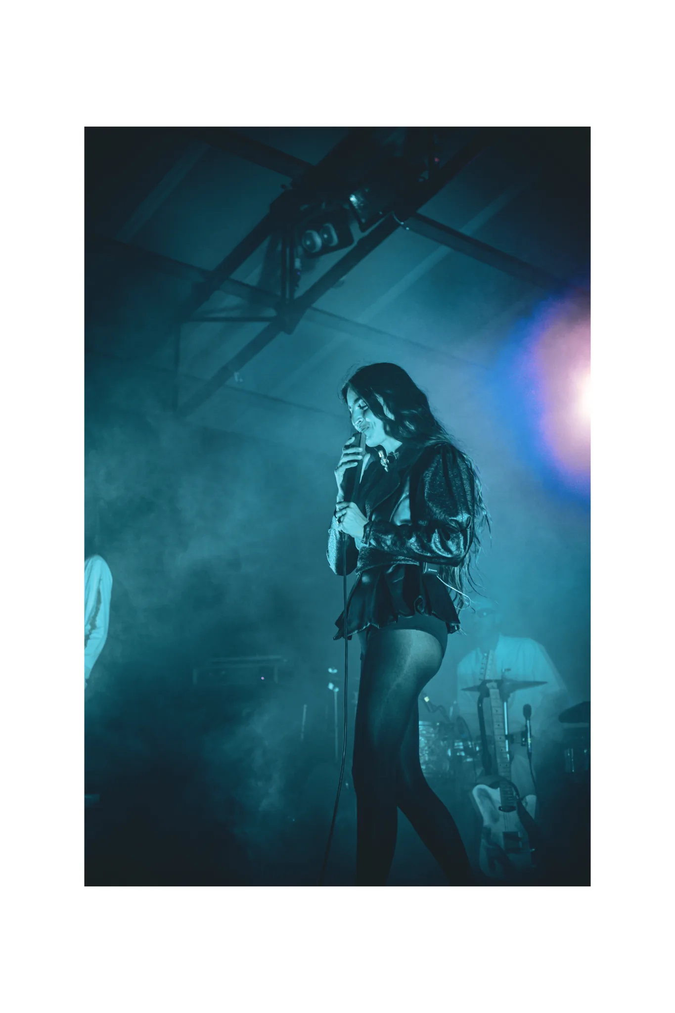 Joan Thiele — Club Tour, Roma Largo Venue — photo by @pour35mm