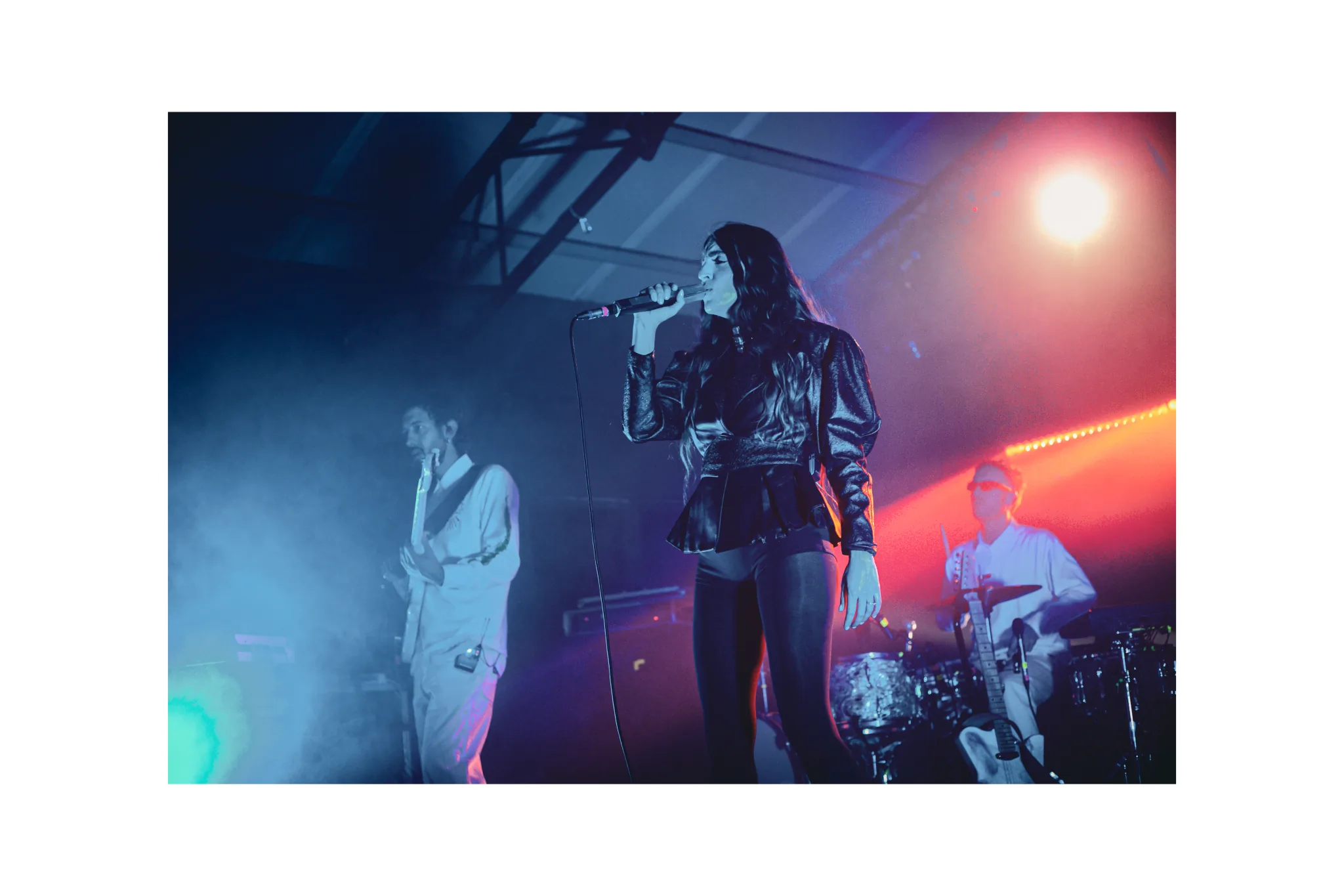 Joan Thiele — Club Tour, Roma Largo Venue — photo by @pour35mm
