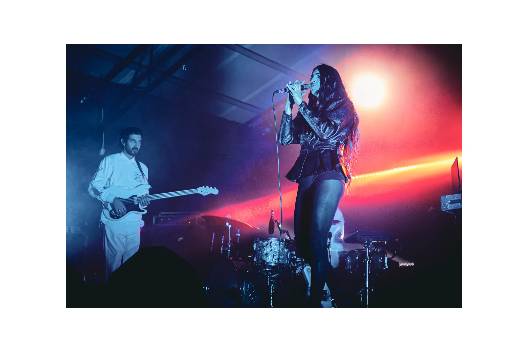 Joan Thiele — Club Tour, Roma Largo Venue — photo by @pour35mm