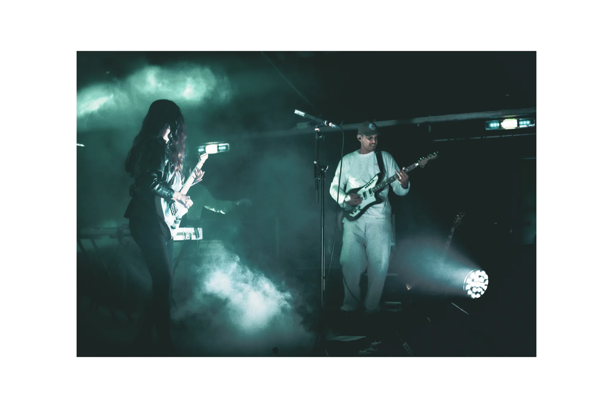Joan Thiele — Club Tour, Roma Largo Venue — photo by @pour35mm