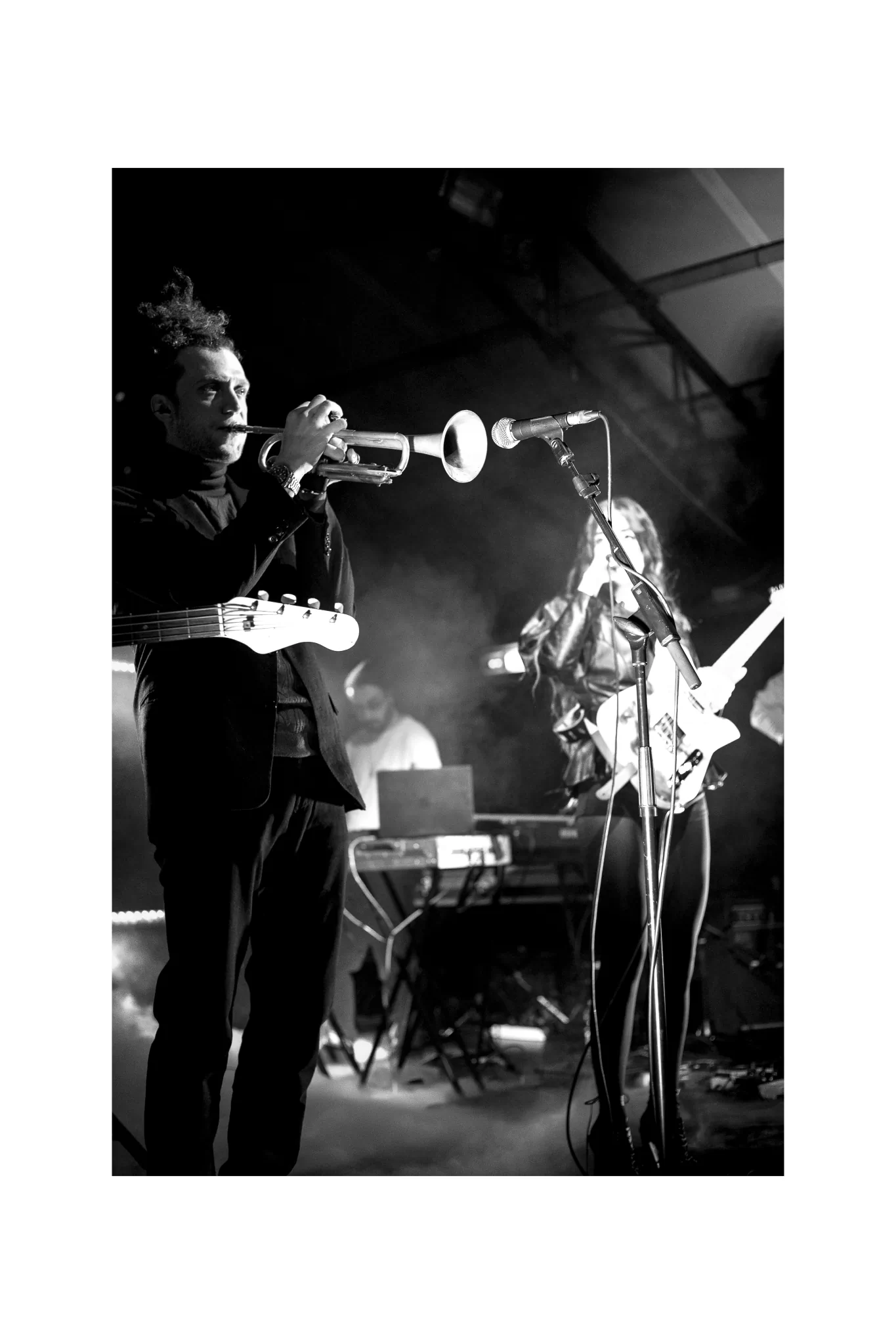 Joan Thiele — Club Tour, Roma Largo Venue — photo by @pour35mm