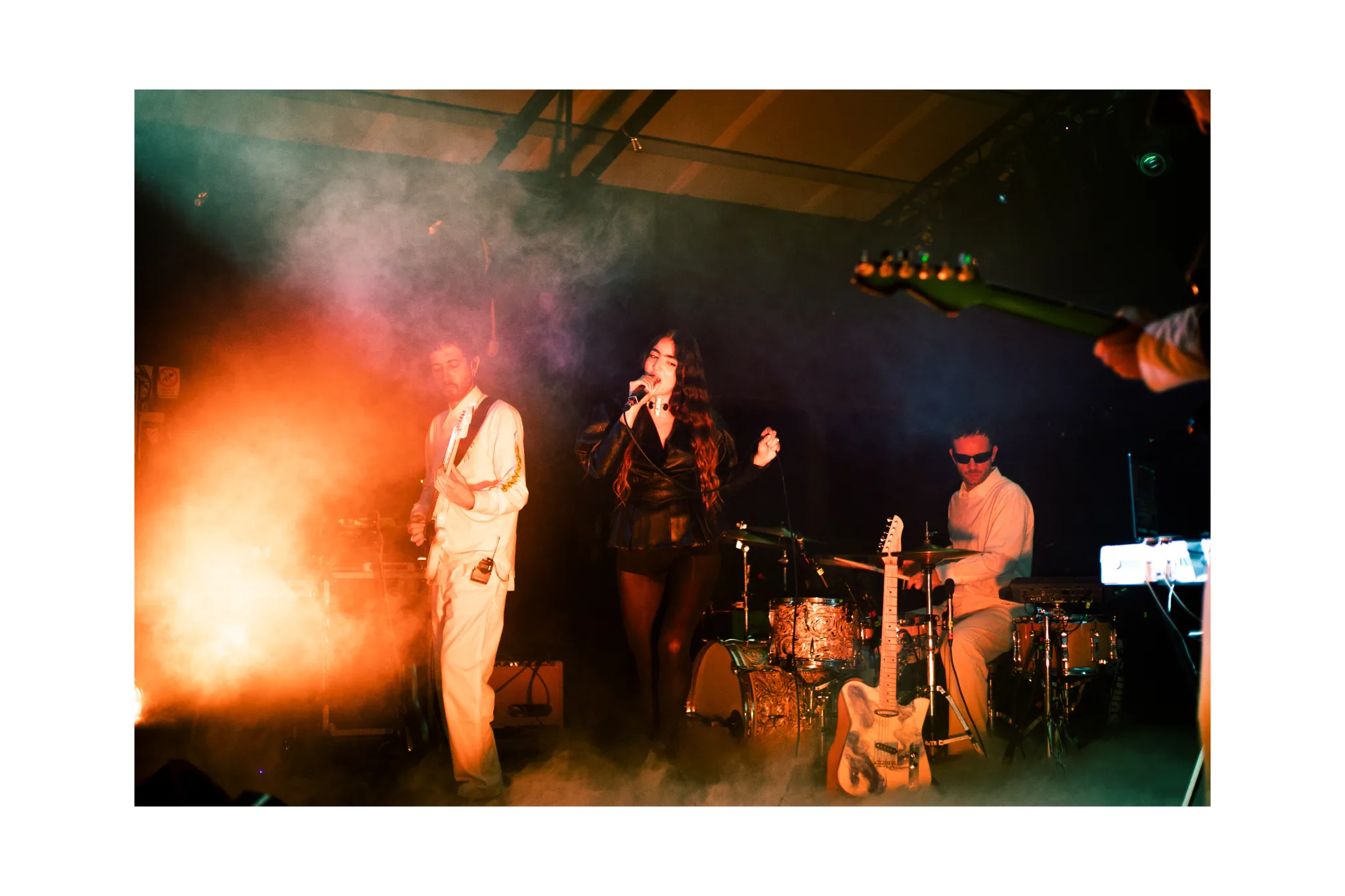 Joan Thiele — Club Tour, Roma Largo Venue — photo by @pour35mm