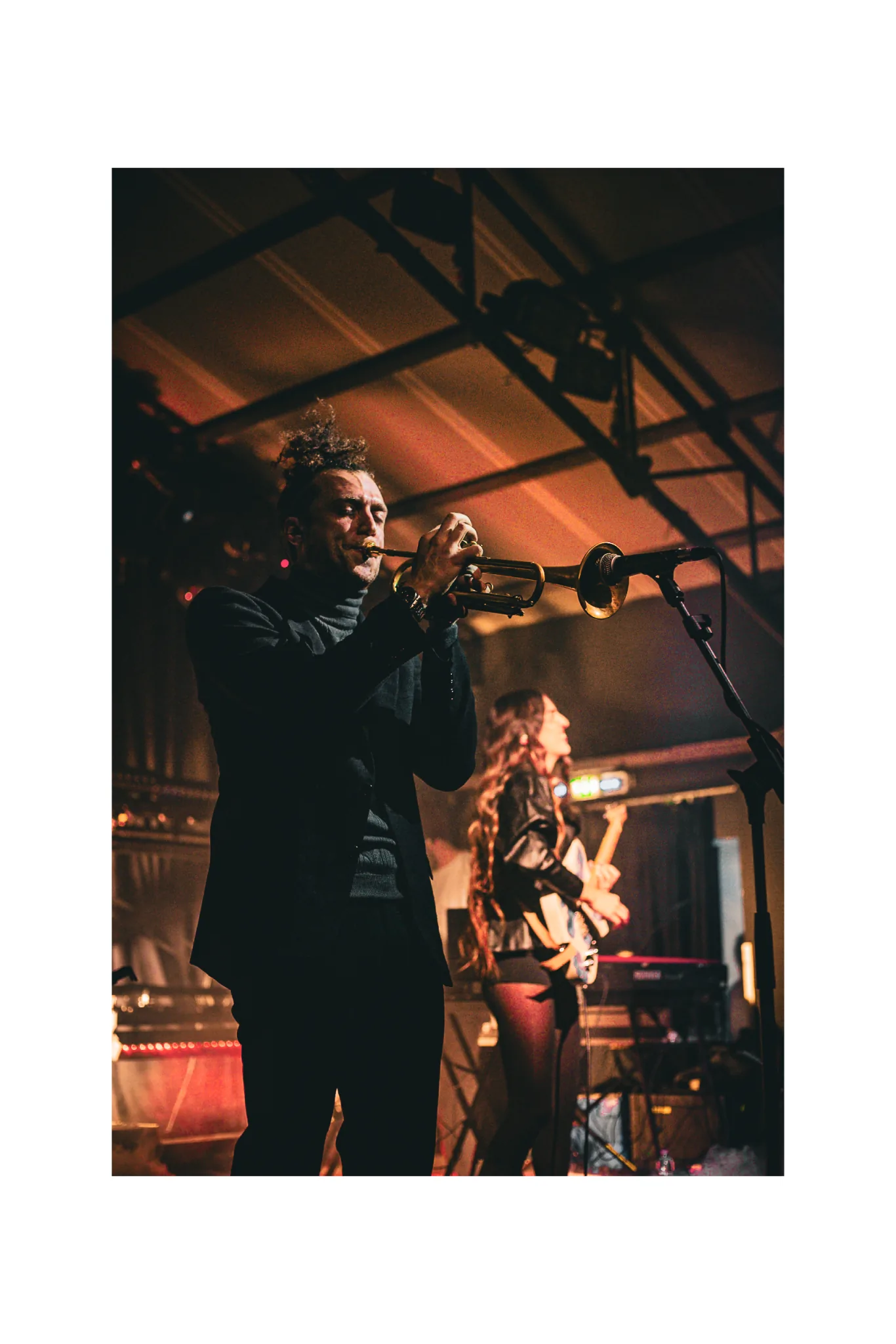 Joan Thiele — Club Tour, Roma Largo Venue — photo by @pour35mm