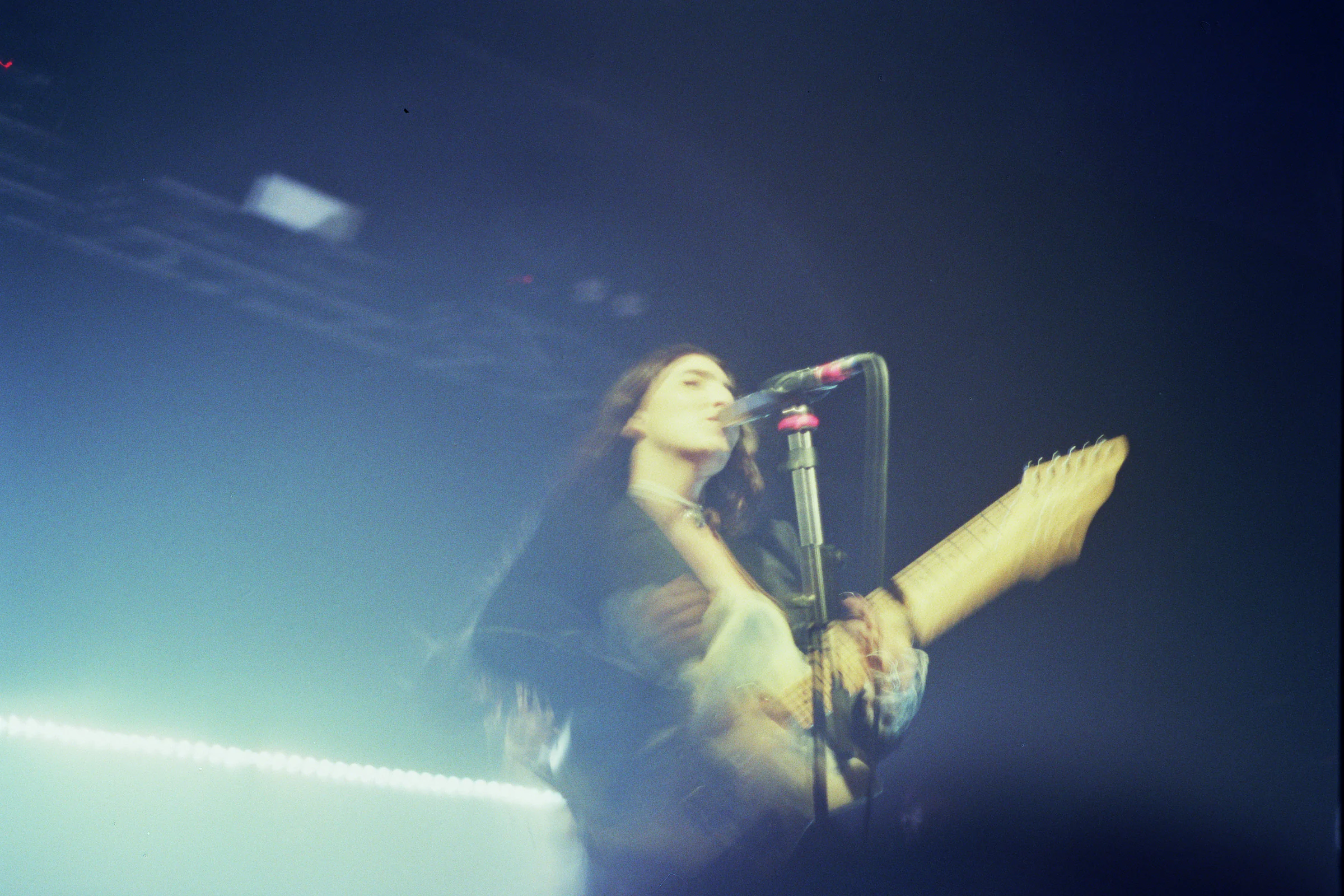 Joan Thiele at Santeria Toscana 31, Milan — photo by @diilanxoxo