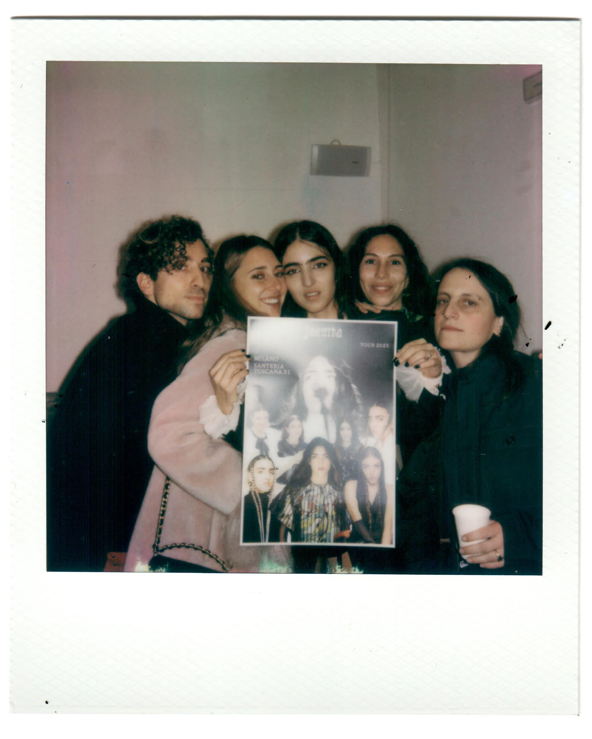 Joan Thiele at Santeria Toscana 31, Milan — photo by @diilanxoxo