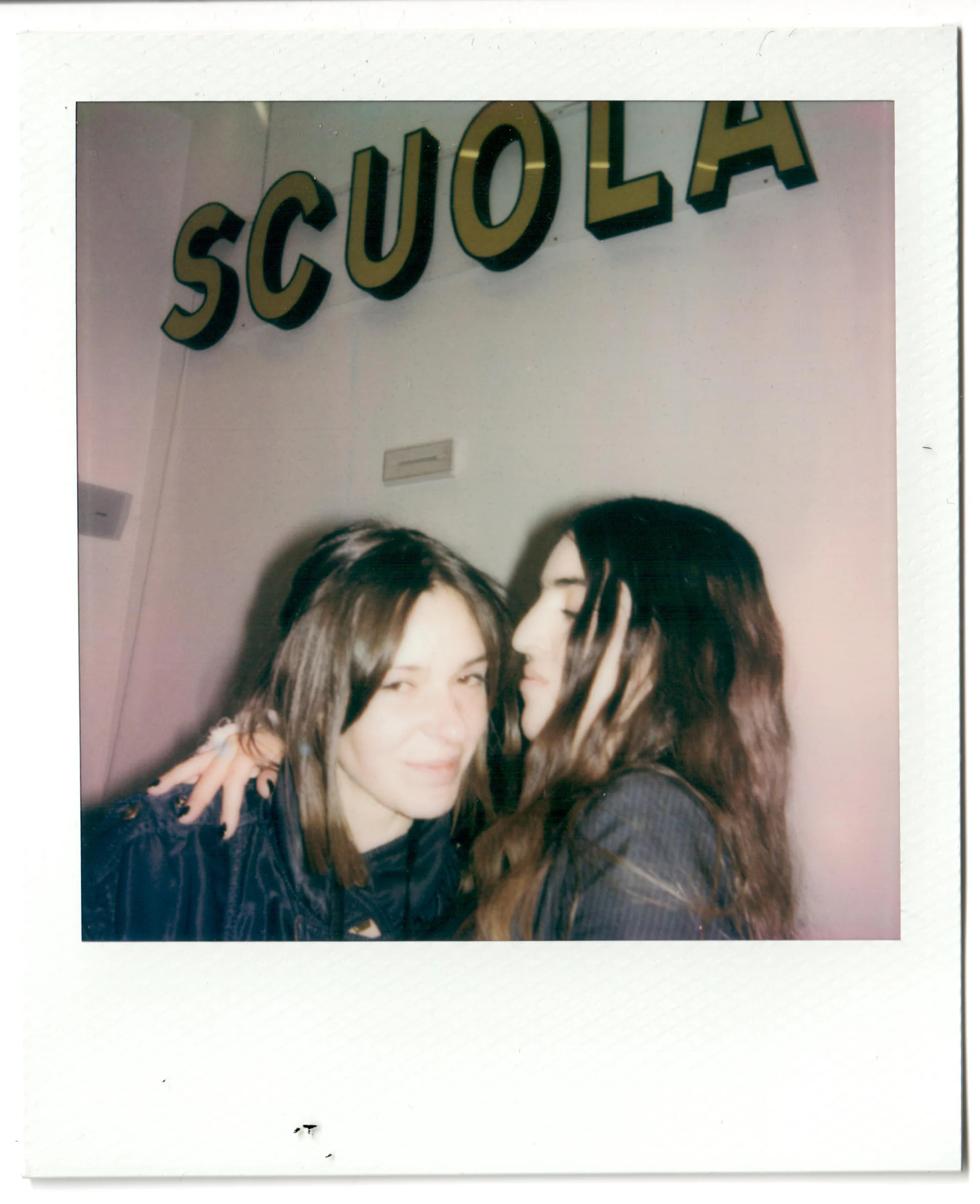 Joan Thiele at Santeria Toscana 31, Milan — photo by @diilanxoxo
