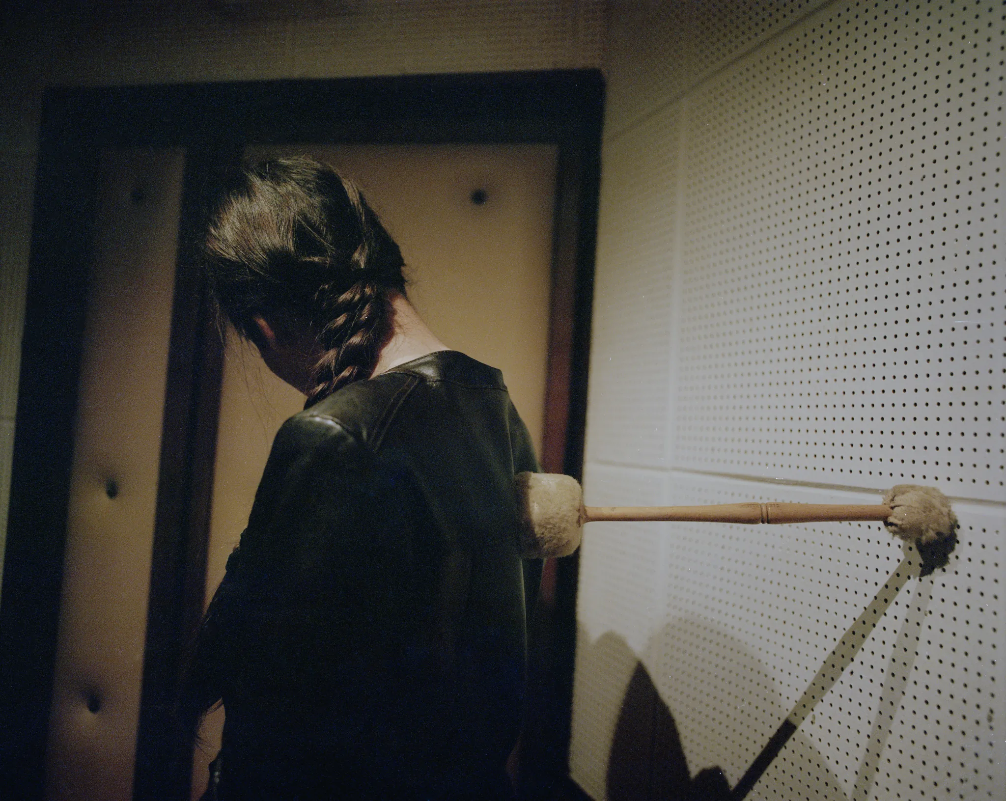 Joan Thiele — Umiliani, 120 film — photo by @giopositivo